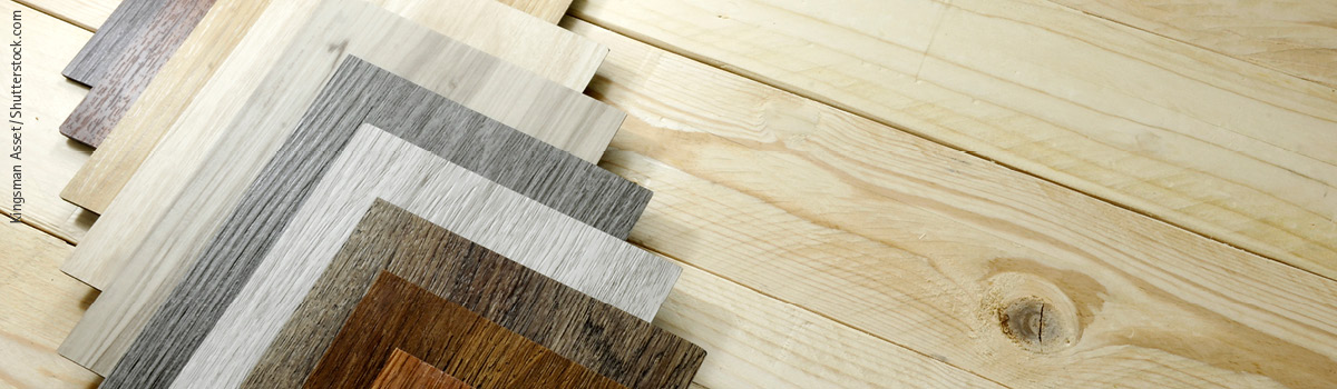 Unterschiedliche Bodenmuster auf einem Fußboden aus Holz